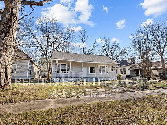 4th image of 1217 Fulton Ave