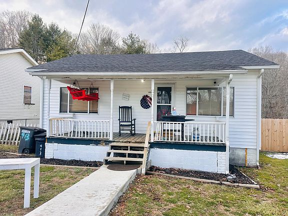 3rd image of 413 Abney Rd