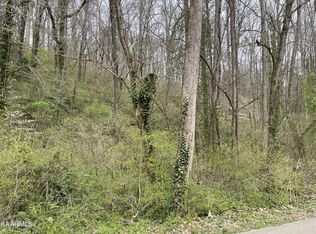 506 Tanasi Cir, Loudon, TN 37774