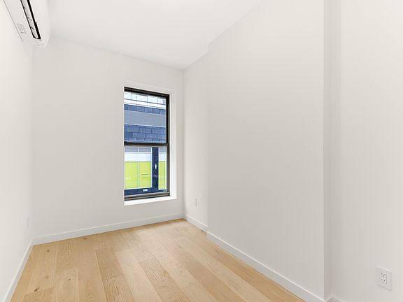 5th image of 115 Willoughby St #Penthouse