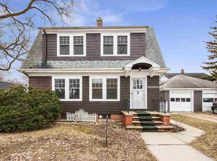 608 Charles St, De Pere, WI 54115