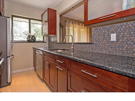 3rd image of 205 Kemeys Cove Ave