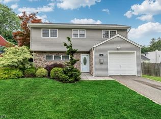 81 Summit Ave, Butler, NJ 07405