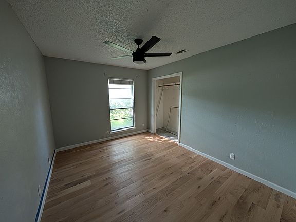 The available room, 122 sqf.