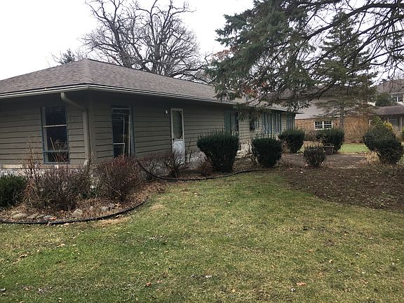 3rd image of 10275 143rd St