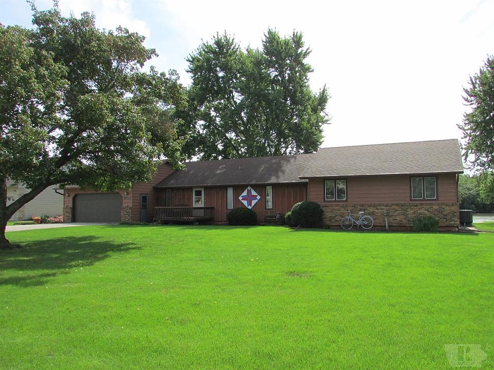 1st image of 1808 W River Dr