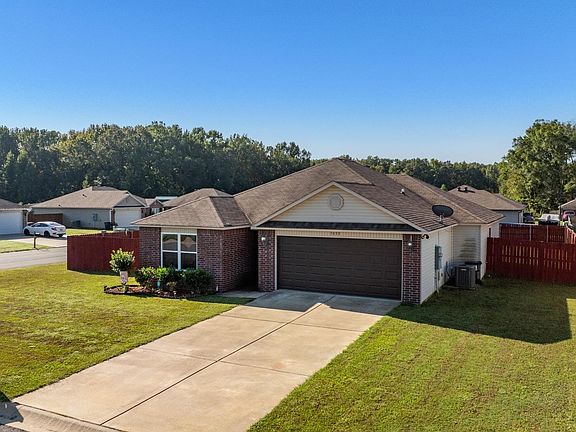 4th image of 3055 Alderwood Dr