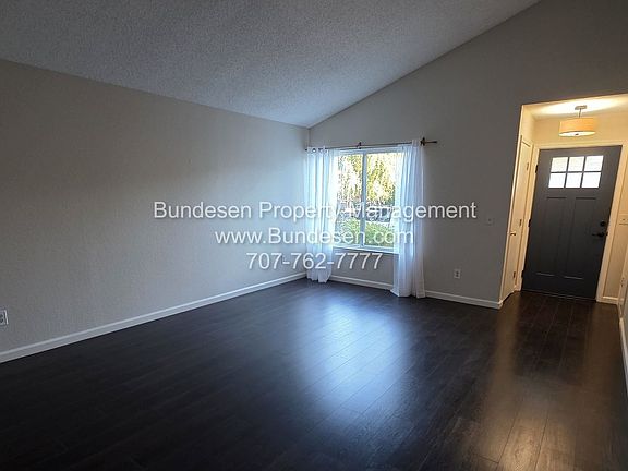 2nd image of 831 Pulteney Pl