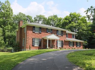 1707 Springhill Rd, Anchorage, KY 40223