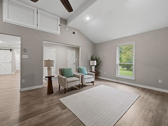 3rd image of 216 Allie Bean Dr