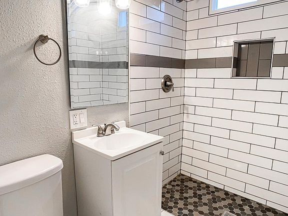 4th image of 216 Emanuel Cleaver Ii Blvd Unit 2W-216-2W