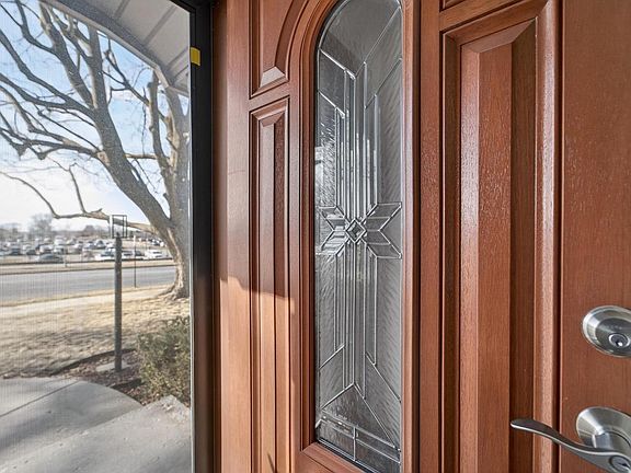 2nd image of 512 22nd Avenue