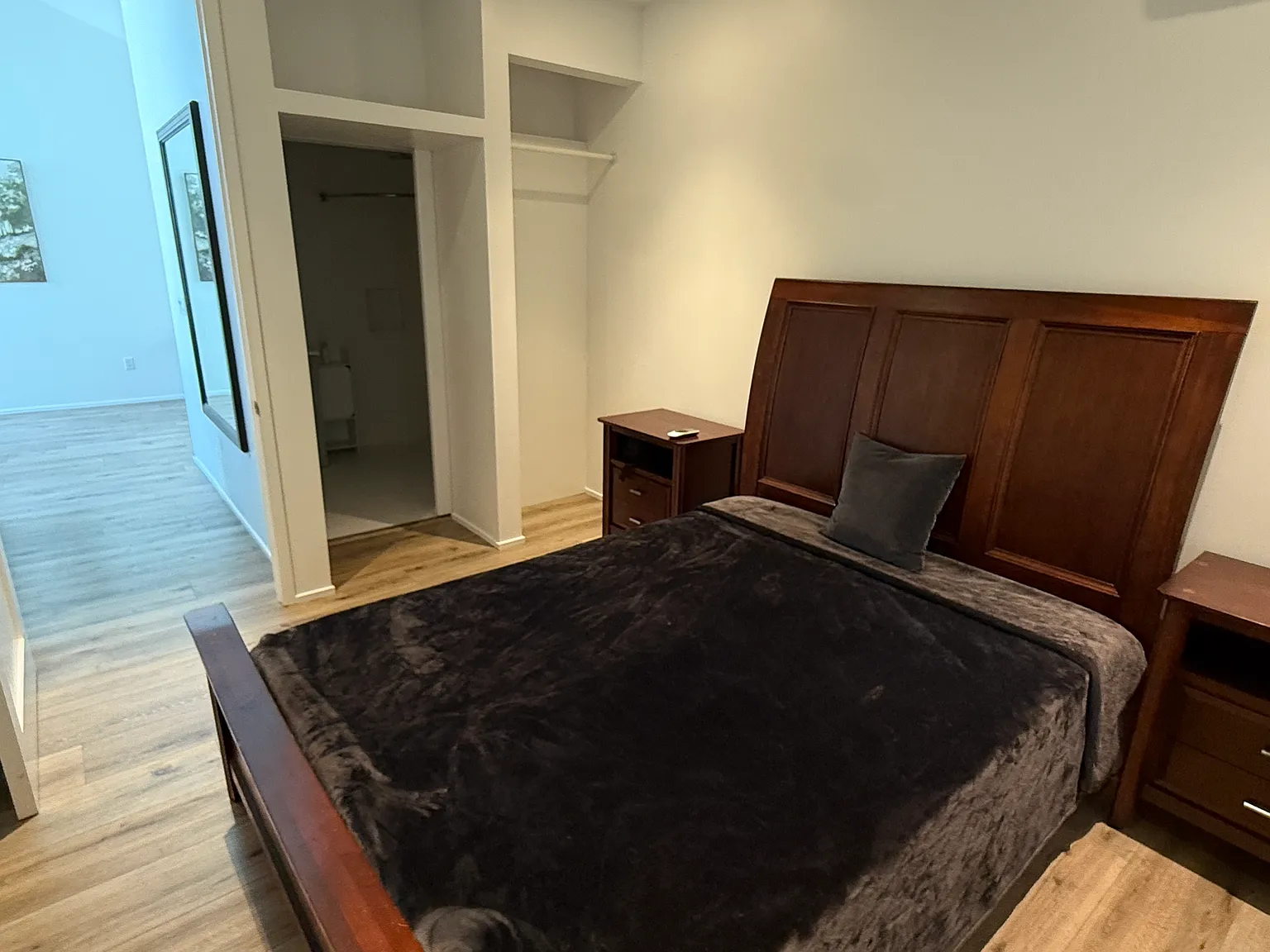 2 bed, 800 sqft, $2,900 — Photo 2