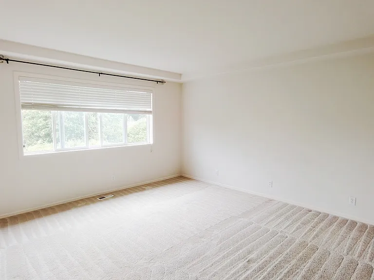 23106 SE 27th Way — Photo 22