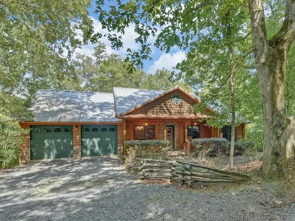 803 Brookhaven Ln, Mc Caysville, GA 30513
