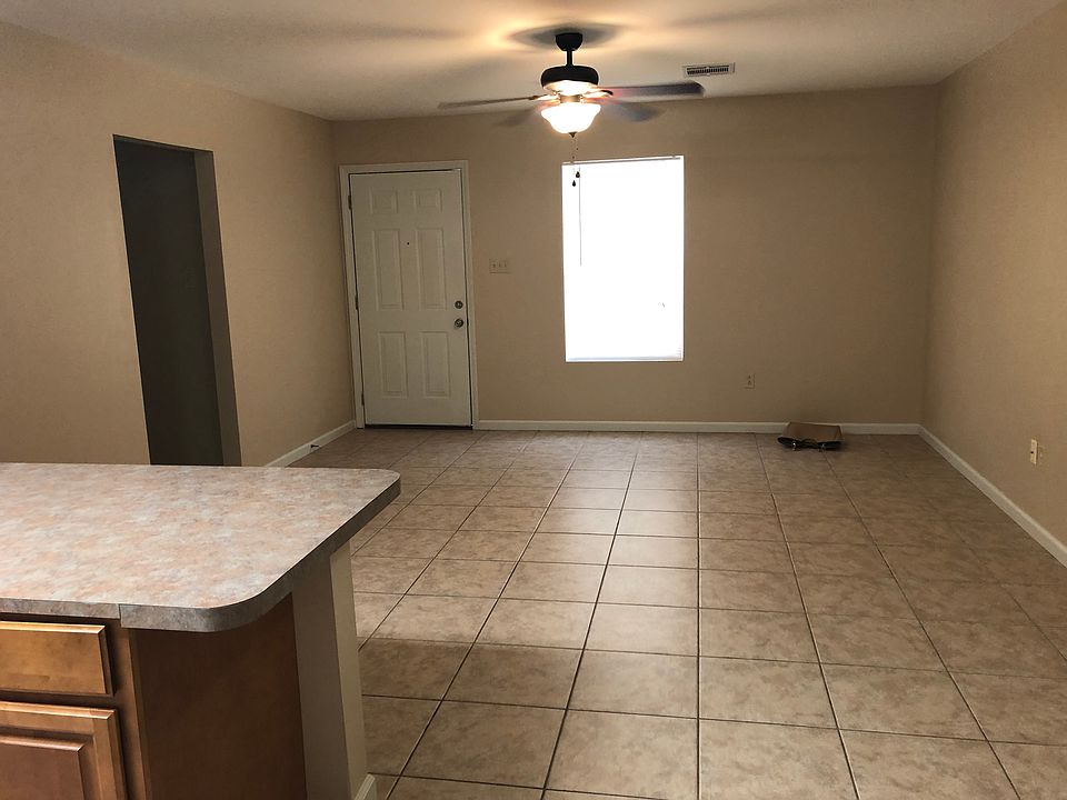 2nd image of 5835 Vicari St #B