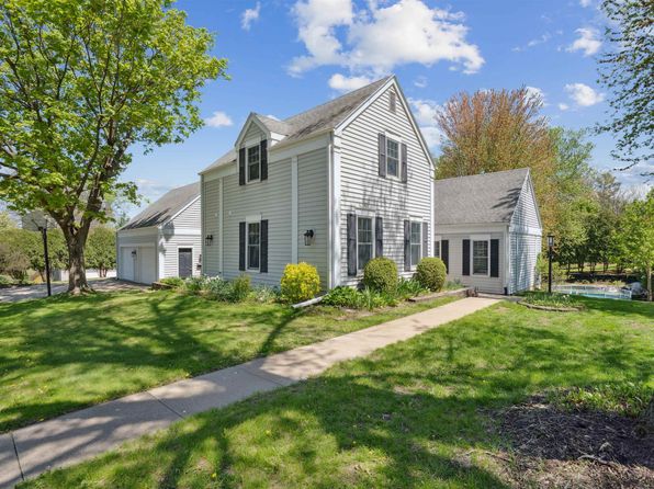 882 Laurel St, Dubuque, IA 52003