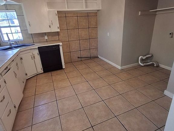 4th image of 1908 S Fannin St