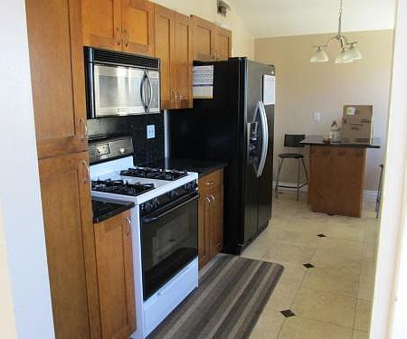 3rd image of 1614 Minden Dr