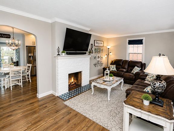 3rd image of 329 Highland Ave