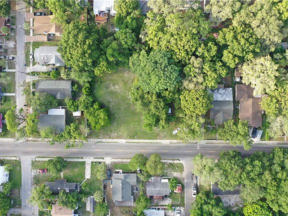 2nd image of 915 E Osborne Ave