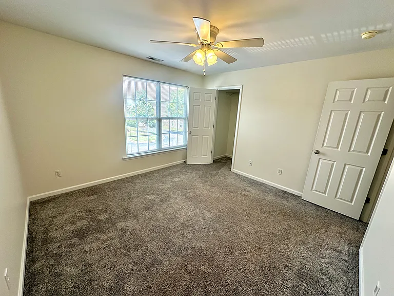 616 Graythorn Ln — Photo 11