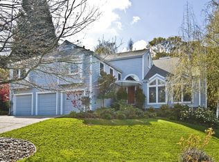 14 Sunrise Hill Rd, Orinda, CA 94563