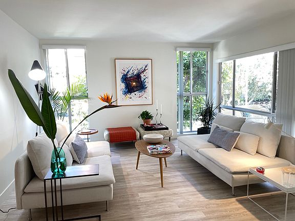 3rd image of 4455 Ventura Canyon Ave #201