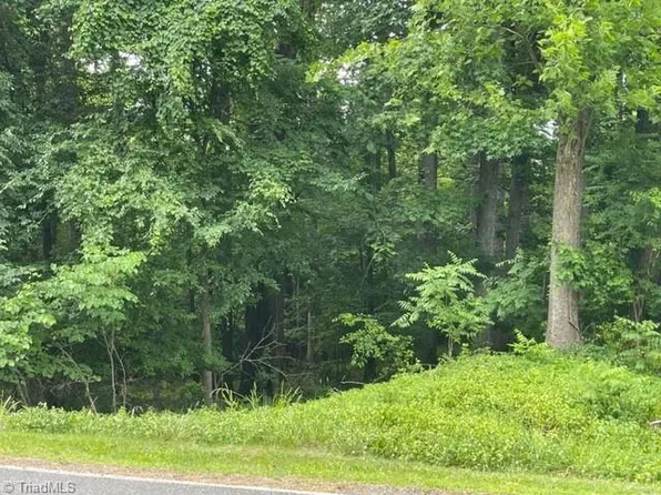 5605 Lookout Pl #8, Mc Leansville, NC 27301