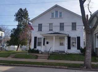 2226 Jackson St, Dubuque, IA 52001