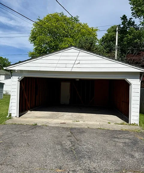 1125 Winston Rd — Photo 4