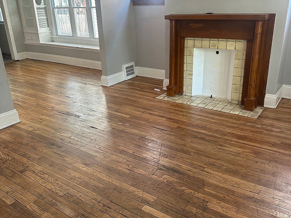 1st image of 1562 W 116th St Floor 1