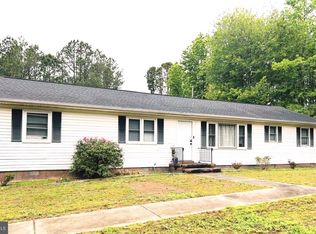 868 Simonson Rd, Farnham, VA 22460