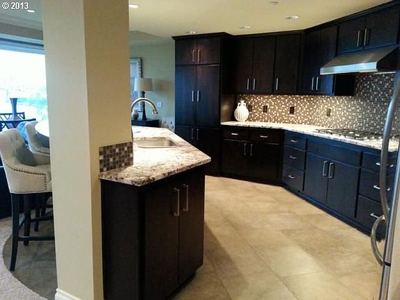 3rd image of 5841 SE Columbia Way #1-303