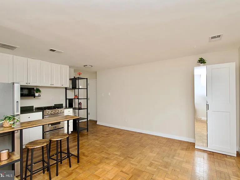 4840 Macarthur Blvd NW #504 — Photo 13