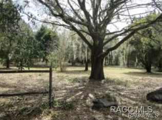 5910 W Grovepark Rd, Dunnellon, FL 34433