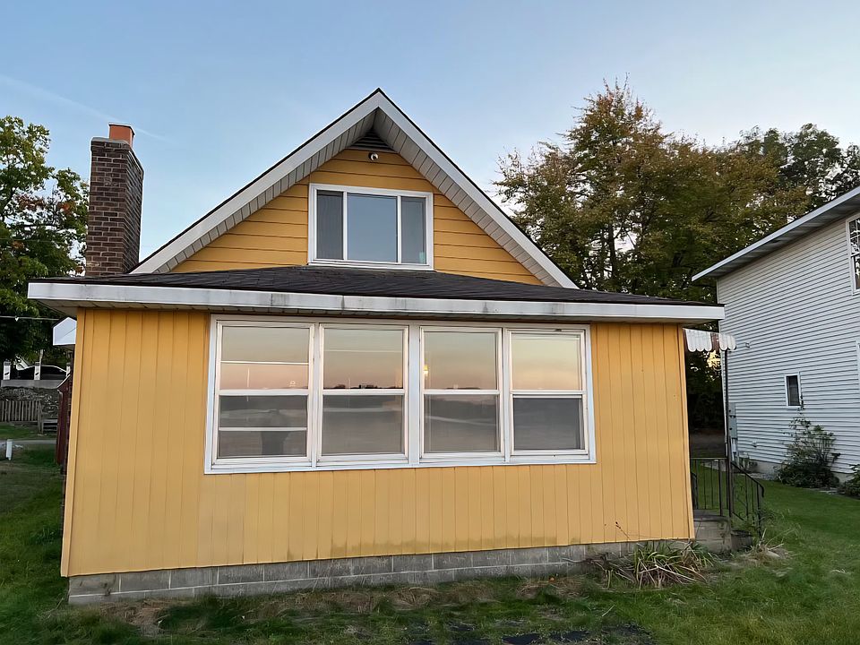 1st image of 2680 Ottawa Dr