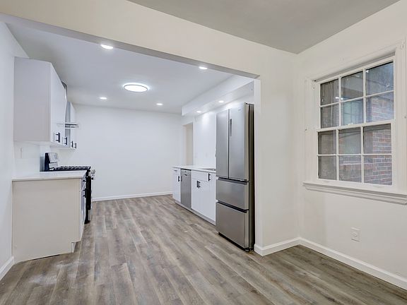 5th image of 4-21 Saddle River Rd Floor 1