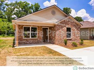 557 Fox Run Cir, Pell City, AL 35125