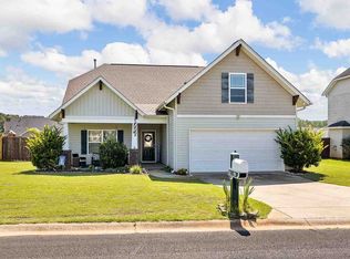 691 Flintrock Dr, Boiling Springs, SC 29316