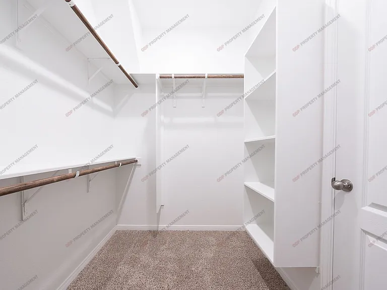5305 Friars Loop — Photo 14