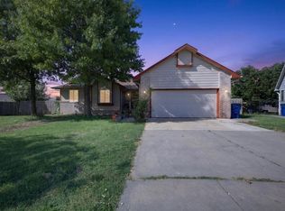 1802 S Hoyt Cir, Wichita, KS 67207
