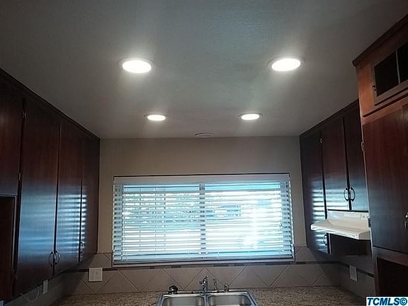 5th image of 2635 W Evergreen Ave