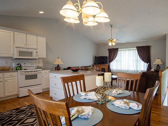4th image of 1046 Glasgow Ct