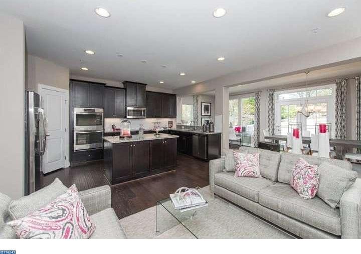 2nd image of 300 Stonehouse Way