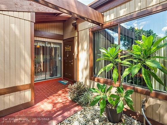3rd image of 1724 NW 74th Ave #25