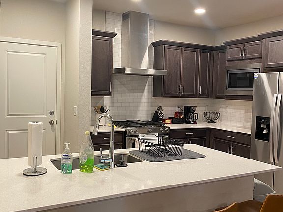 5th image of 2838 Barnstormer St #5