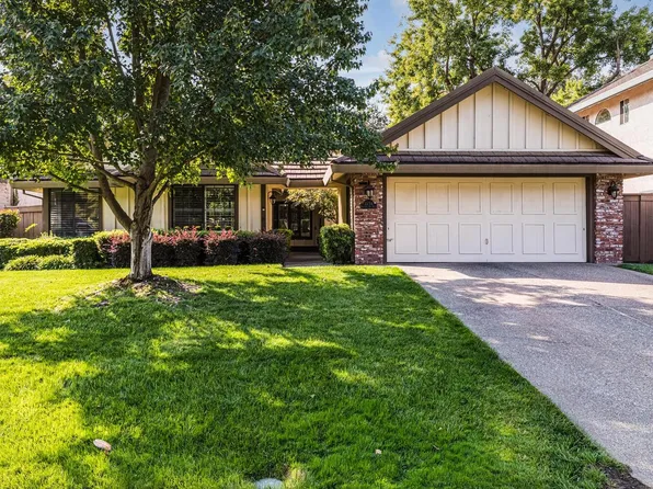 2254 Newcastle Gap Dr, Gold River, CA 95670