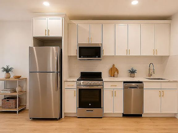 2nd image of 49 W 55th St APT 4R