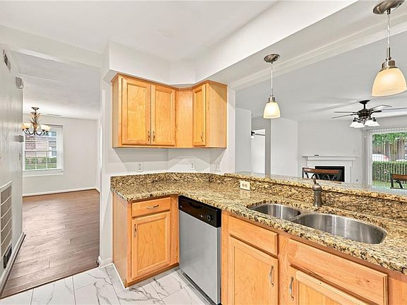 5th image of 1829 Calash Way